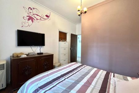 Casa à venda com 358m², 5 quartos e 4 vagas Casa à venda com 358m², 5 quartos e 4 vagasQuarto 1