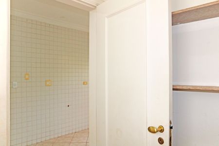 Casa de condomínio para alugar com 250m², 3 quartos e 2 vagasDespensa