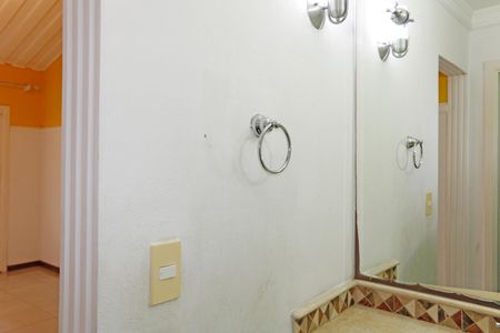Casa de condomínio para alugar com 250m², 3 quartos e 2 vagasLavabo