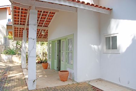 Casa de condomínio para alugar com 250m², 3 quartos e 2 vagasÁrea Externa