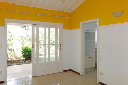 Casa de condomínio para alugar com 250m², 3 quartos e 2 vagasSala