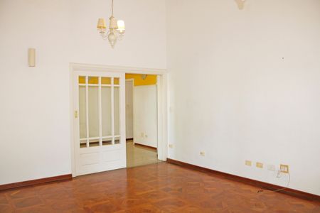 Casa de condomínio para alugar com 250m², 3 quartos e 2 vagasSala
