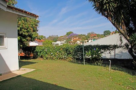 Casa de condomínio para alugar com 250m², 3 quartos e 2 vagasVista