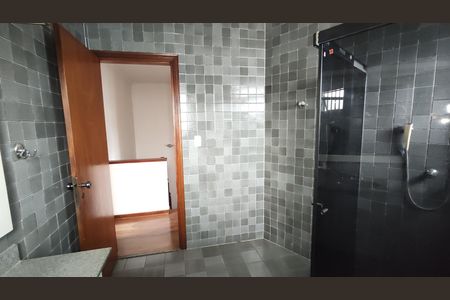 Casa à venda com 180m², 3 quartos e 3 vagasBanheiro social