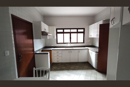 Casa à venda com 180m², 3 quartos e 3 vagasCozinha