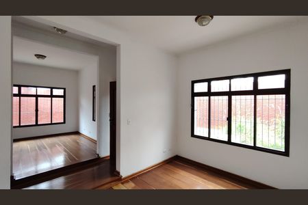 Casa à venda com 180m², 3 quartos e 3 vagasSala 2