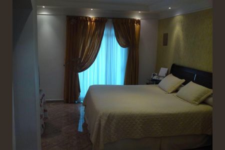 Foto 10 de casa à venda com 4 quartos, 330m² em Vila Antonieta, São Paulo