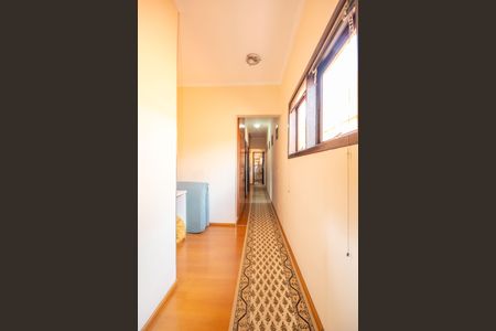 Casa à venda com 377m², 3 quartos e 5 vagasCorredor