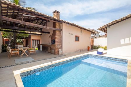 Casa à venda com 377m², 3 quartos e 5 vagasÁrea comum - Piscina