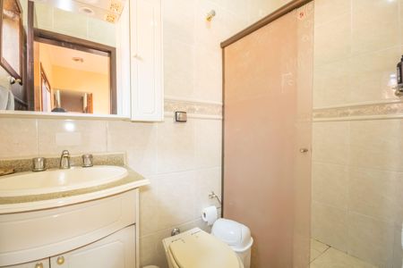 Casa à venda com 377m², 3 quartos e 5 vagasBanheiro 2