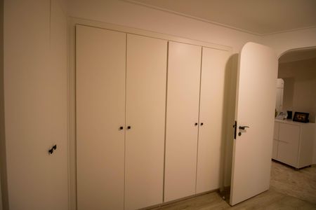 Apartamento à venda com 280m², 4 quartos e 4 vagas Apartamento à venda com 280m², 4 quartos e 4 vagasSuíte 3