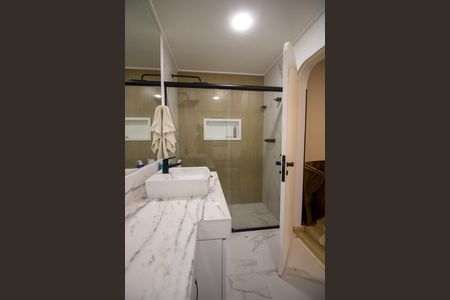 Apartamento à venda com 280m², 4 quartos e 4 vagas Apartamento à venda com 280m², 4 quartos e 4 vagasBanheiro da Suíte 4