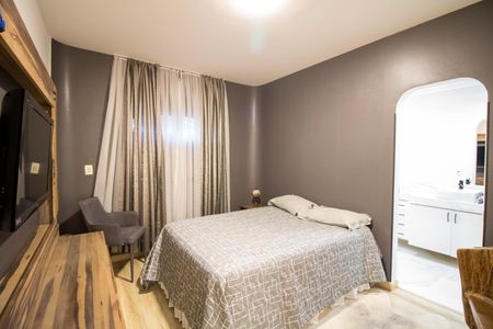 Apartamento à venda com 280m², 4 quartos e 4 vagas Apartamento à venda com 280m², 4 quartos e 4 vagasSuíte 4