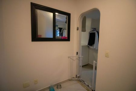 Apartamento à venda com 280m², 4 quartos e 4 vagas Apartamento à venda com 280m², 4 quartos e 4 vagasÁrea de Serviço