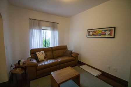 Apartamento à venda com 280m², 4 quartos e 4 vagas Apartamento à venda com 280m², 4 quartos e 4 vagasSala 2