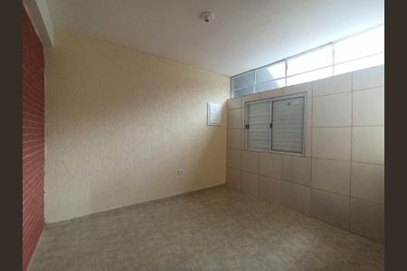 Casa para alugar com 2 quartos, 90m² em Jardim Santo Elias, São Paulo