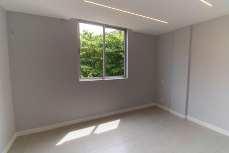 Apartamento à venda com 78m², 2 quartos e 3 vagas Apartamento à venda com 78m², 2 quartos e 3 vagasQuarto 1