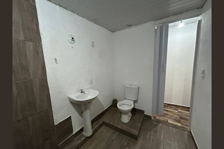 Casa para alugar com 30m², 1 quarto e sem vagaBanheiro