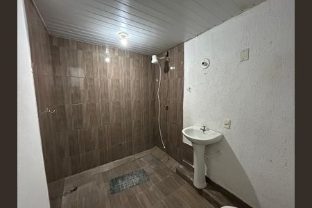 Casa para alugar com 30m², 1 quarto e sem vagaBanheiro