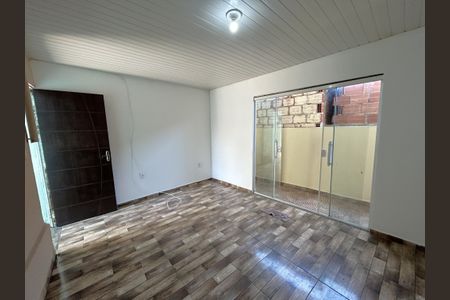Sala de casa para alugar com 1 quarto, 30m² em Vila Valqueire, Rio de Janeiro