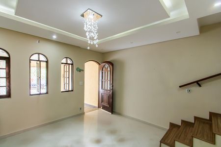 Sala de casa para alugar com 2 quartos, 95m² em Jardim Santa Maria, São Paulo