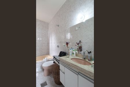 Casa para alugar com 154m², 3 quartos e 2 vagasBanheiro da Suíte