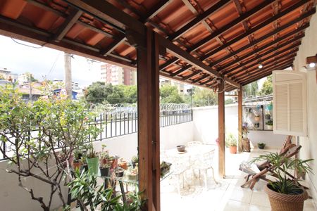 Casa para alugar com 154m², 3 quartos e 2 vagasÁrea Externa