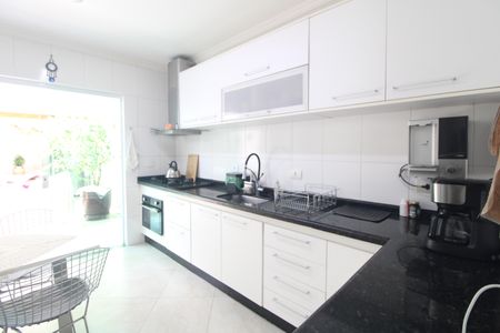 Casa à venda com 170m², 3 quartos e 2 vagasCozinha