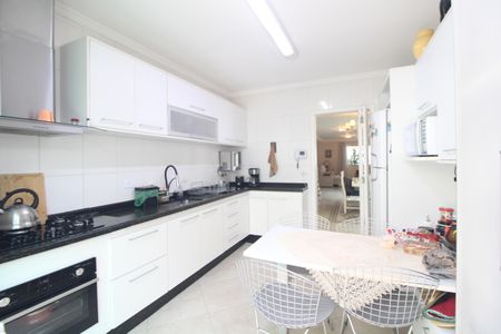 Casa à venda com 170m², 3 quartos e 2 vagasCozinha