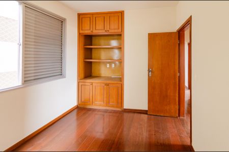Apartamento à venda com 130m², 4 quartos e 1 vagaQuarto 1