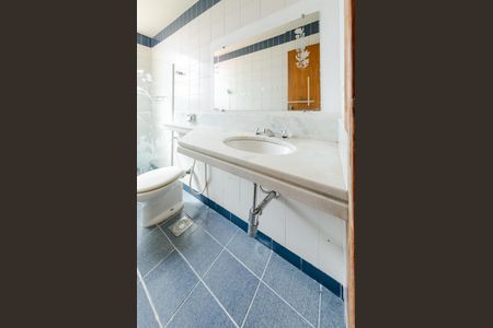 Apartamento à venda com 130m², 4 quartos e 1 vagaBanheiro suíte