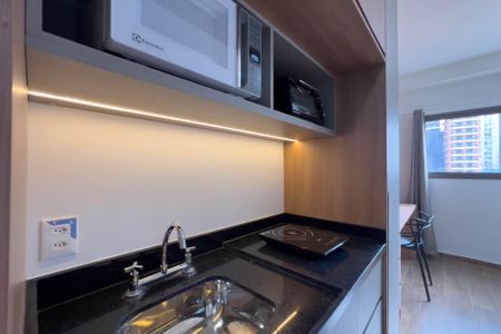 Cozinha de kitnet/studio para alugar com 1 quarto, 25m² em Vila Mariana, São Paulo