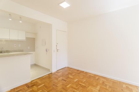 Sala de apartamento à venda com 2 quartos, 65m² em Moema, São Paulo