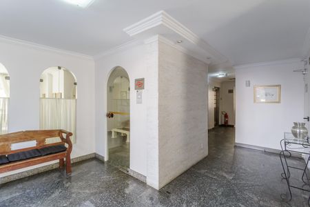 Apartamento à venda com 65m², 2 quartos e 1 vaga Apartamento à venda com 65m², 2 quartos e 1 vagaHall social