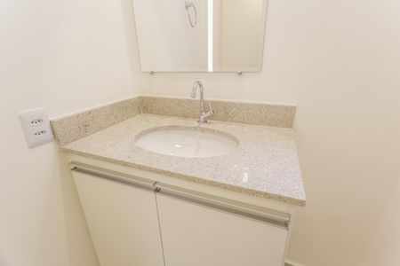 Apartamento à venda com 65m², 2 quartos e 1 vaga Apartamento à venda com 65m², 2 quartos e 1 vagaBanheiro