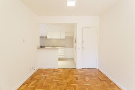 Sala de apartamento à venda com 2 quartos, 65m² em Moema, São Paulo