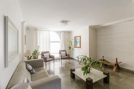 Apartamento à venda com 65m², 2 quartos e 1 vaga Apartamento à venda com 65m², 2 quartos e 1 vagaHall social