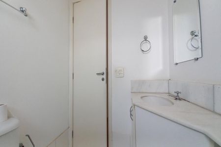 Apartamento à venda com 54m², 2 quartos e 1 vaga Apartamento à venda com 54m², 2 quartos e 1 vagaBanheiro