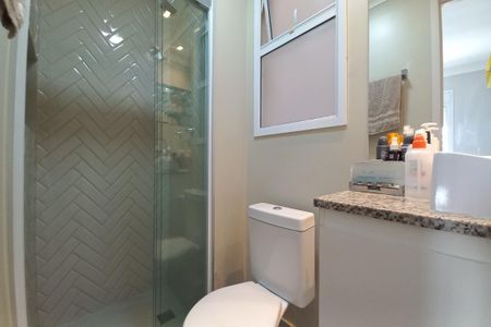 Apartamento à venda com 64m², 2 quartos e 1 vaga Apartamento à venda com 64m², 2 quartos e 1 vagaBanheiro da Suíte