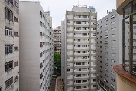 Sala - Vista de apartamento à venda com 3 quartos, 160m² em Bela Vista, São Paulo