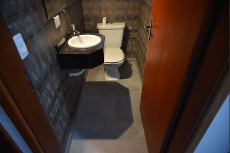 Casa para alugar com 134m², 3 quartos e 2 vagasLavabo