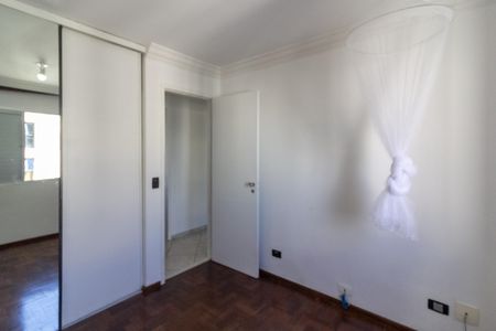 Apartamento à venda com 92m², 3 quartos e 2 vagasQuarto 2