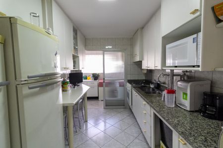 Apartamento à venda com 92m², 3 quartos e 2 vagasCozinha