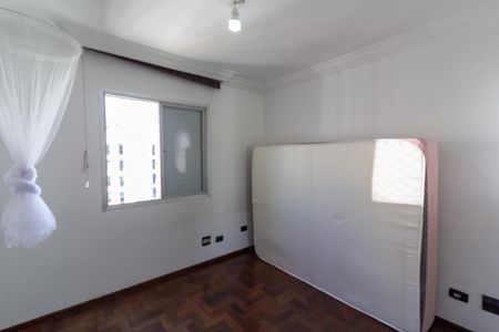 Apartamento à venda com 92m², 3 quartos e 2 vagasQuarto 2