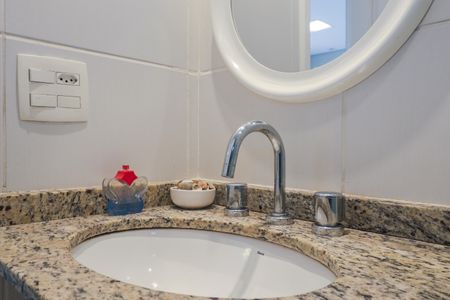 Apartamento para alugar com 70m², 3 quartos e 2 vagasBanheiro Social