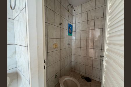 Casa de condomínio para alugar com 138m², 3 quartos e 2 vagas Casa de condomínio para alugar com 138m², 3 quartos e 2 vagasBanheiro de serviço