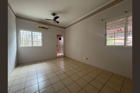 Sala de casa de condomínio para alugar com 3 quartos, 138m² em (l-10), Ribeirão Preto