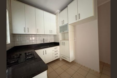 Casa de condomínio para alugar com 138m², 3 quartos e 2 vagas Casa de condomínio para alugar com 138m², 3 quartos e 2 vagasCozinha