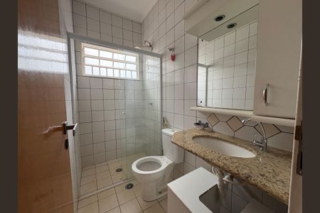 Casa de condomínio para alugar com 138m², 3 quartos e 2 vagas Casa de condomínio para alugar com 138m², 3 quartos e 2 vagasBanheiro da Suíte