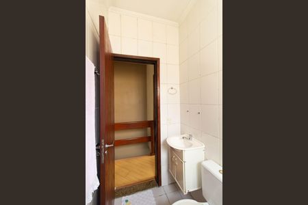 Casa à venda com 120m², 3 quartos e 3 vagas Casa à venda com 120m², 3 quartos e 3 vagasBanheiro Social